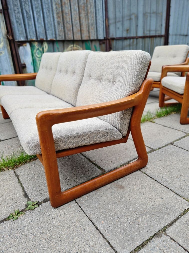 Sofa plus dwa fotele tekowe marki KOMFORT, Dania lata 70 ,mid-century