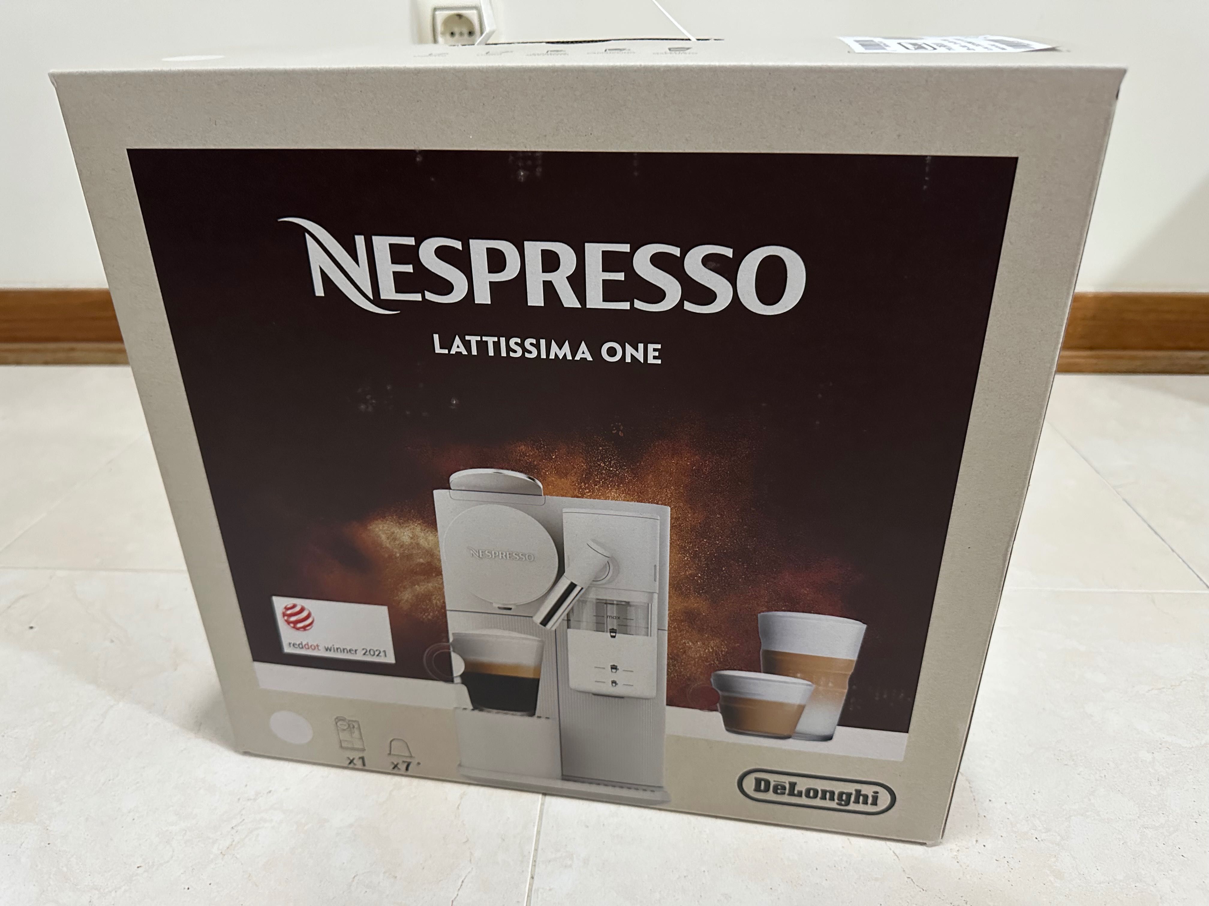 Máquina café Nespresso Latissima One