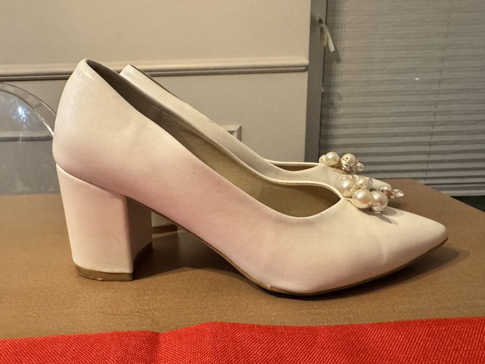 Buty slubne BRILU