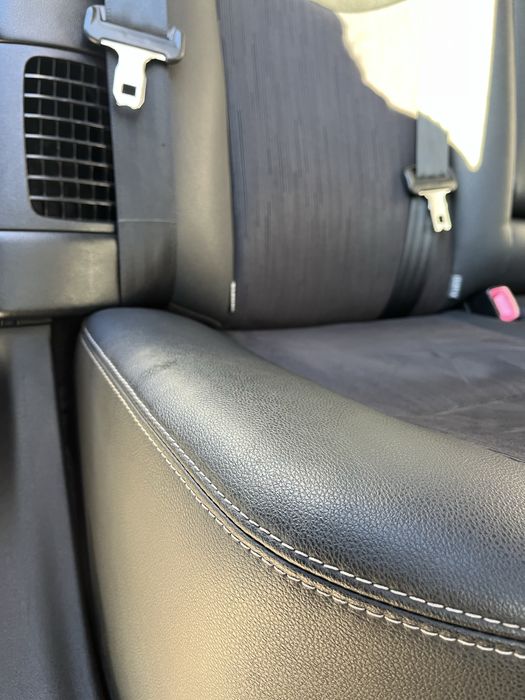 Продається Toyota Prius в технічно відміному стані.