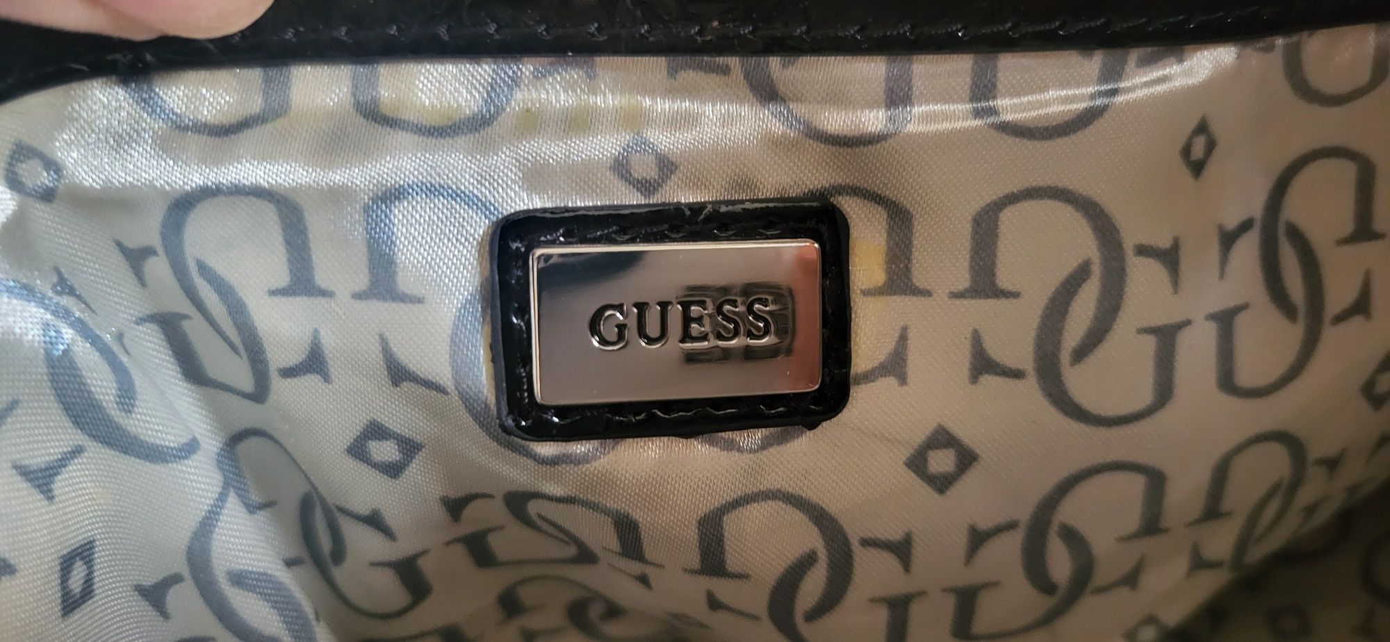 Torebka czarna elegancka guess