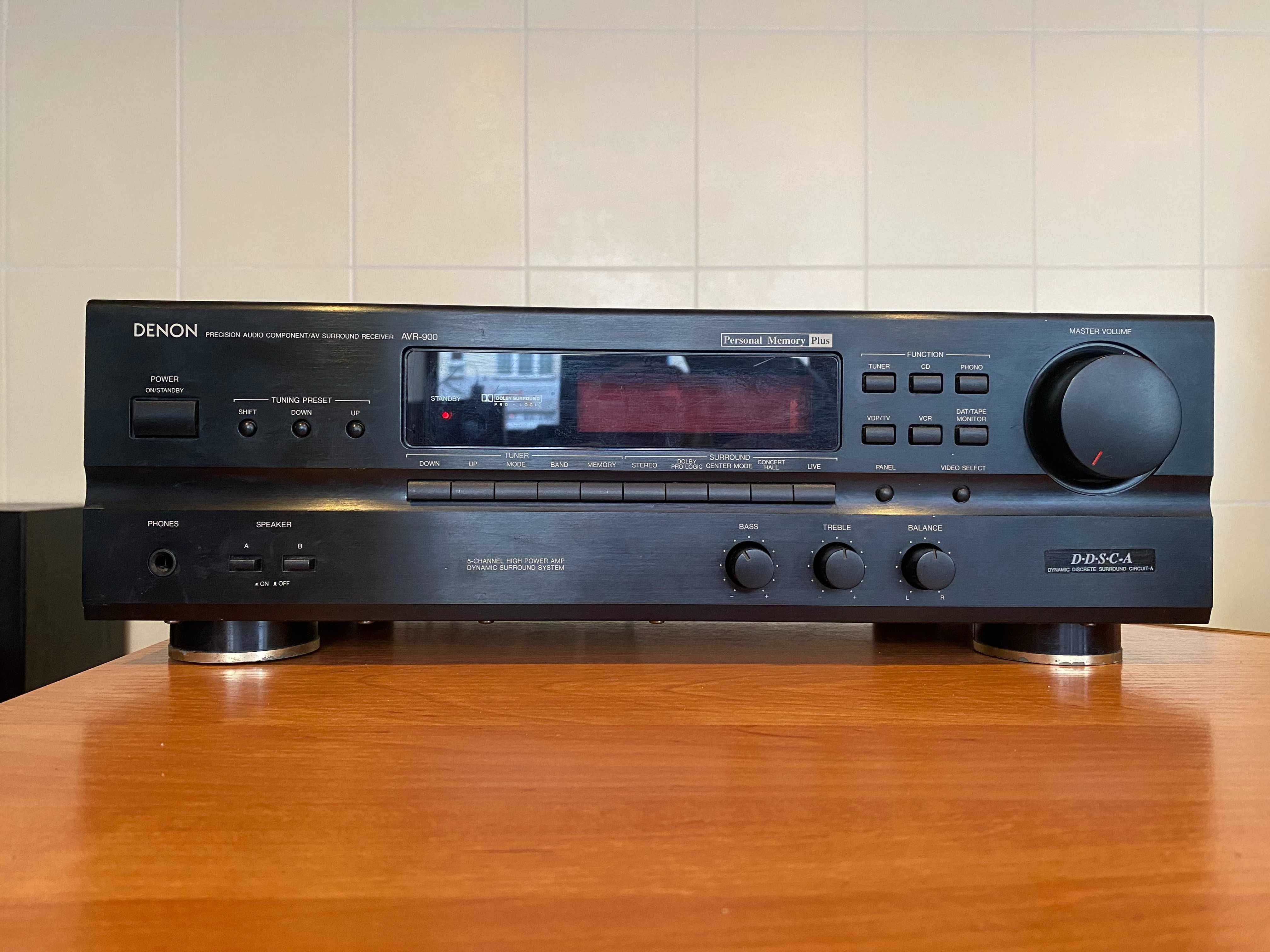 Amlituner Denon AVR-900 Audio Room