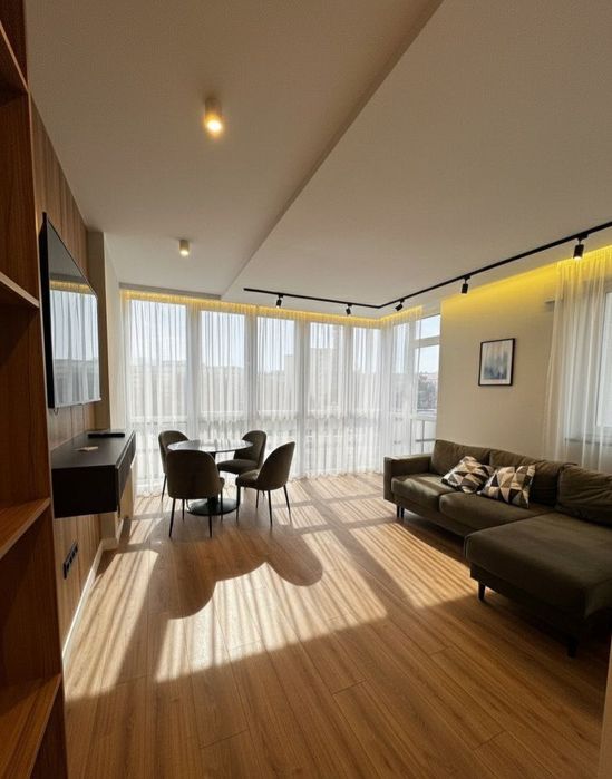 Оренда 2 кім квартира з терасою 900$