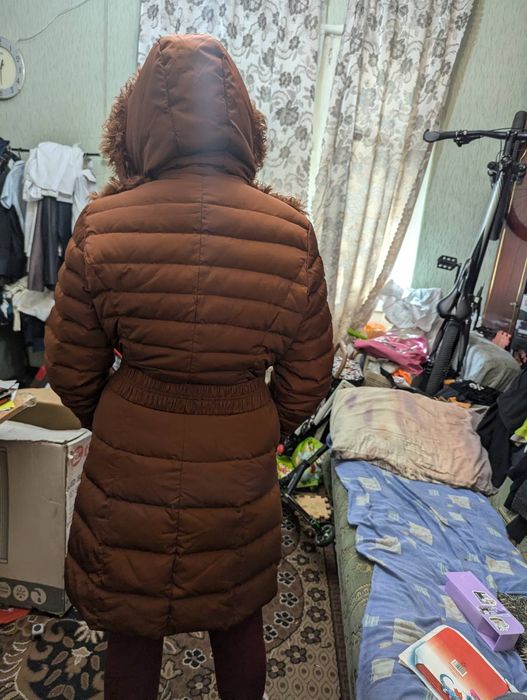 Пуховик зимний 48 размера с мехом и 52-54