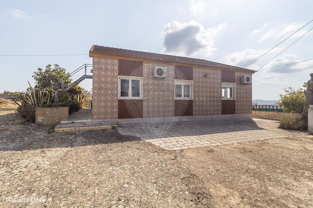 Moradia T2 para venda