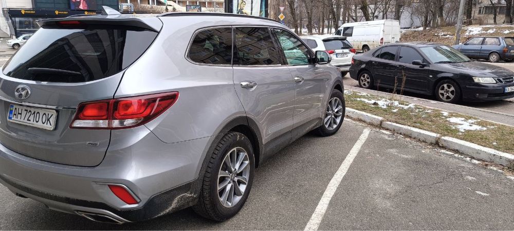 Hyundai Grand Santa Fe 2017