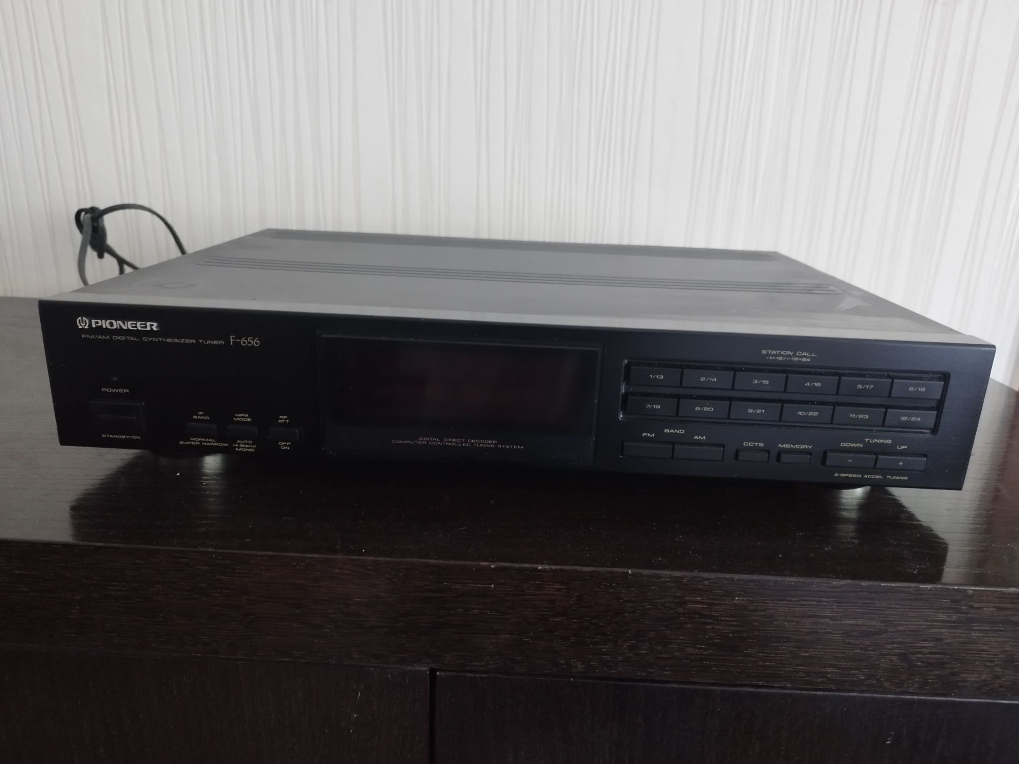 Tuner Pioneer F 676