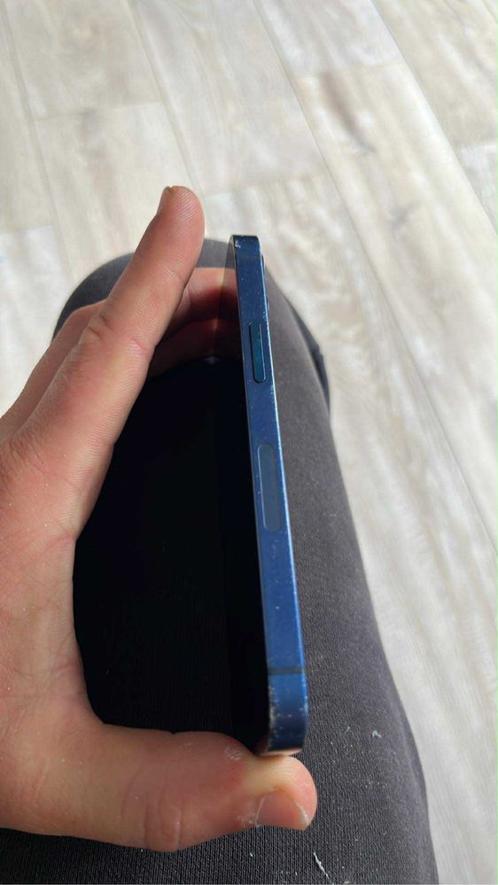 Iphone 12 mini.