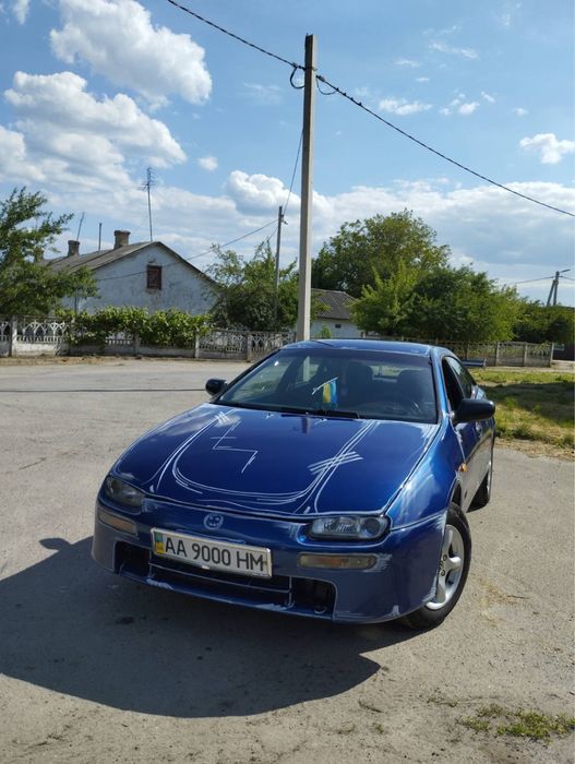 Продам своє авто Mazda 323 F