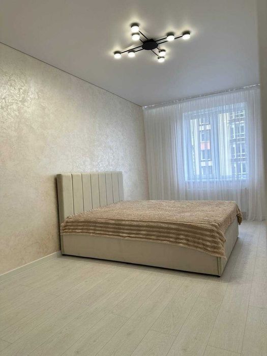 Продам квартиру з новим ремонтом