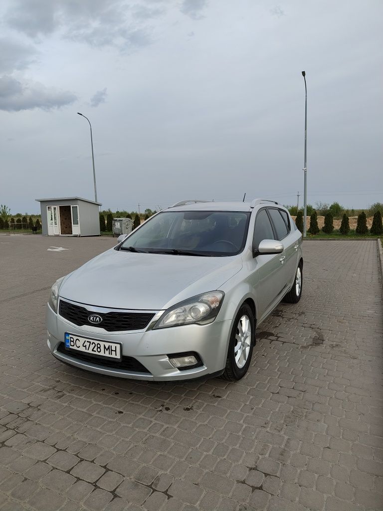 Kia Ceed  2009 рік