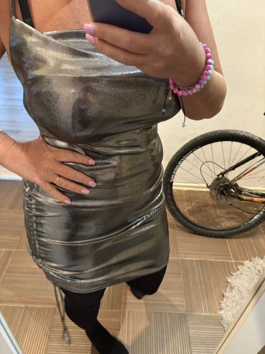 Srebrna wieczorowa włoska sukienka marszczenia ściągacz 38/40/42