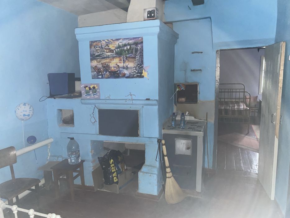 Будинок, асфальт, газ, інтернет