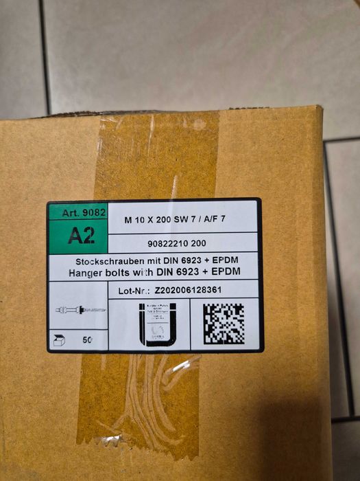 Śruba dwugwintowa uchwyt fotowoltaika A2 M10x200 z adapterem