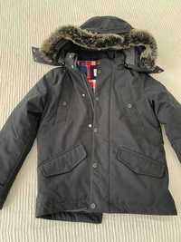 Parka Hugo Boss preta, 10 anos