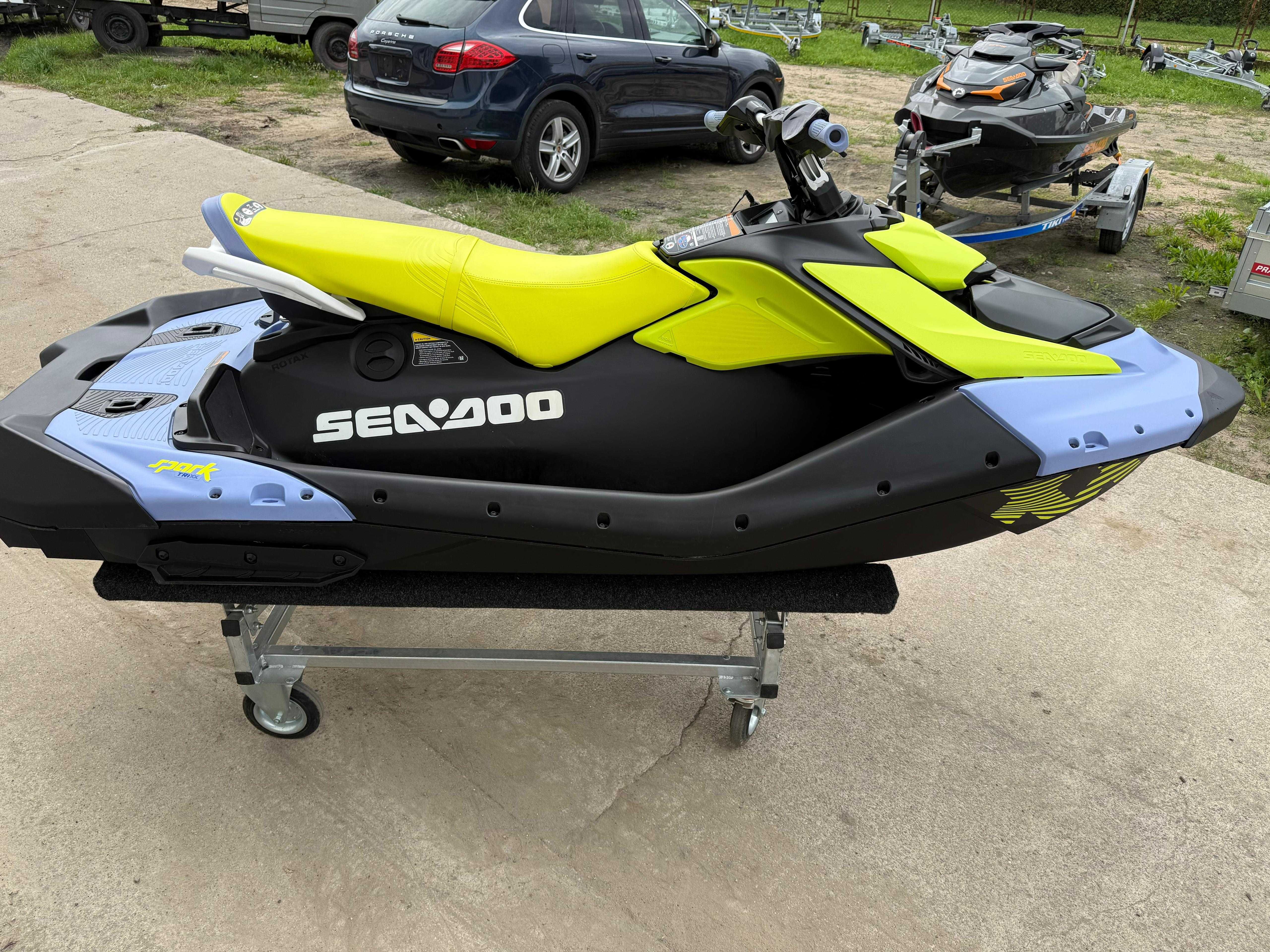 SEA DOO SPARK trix 3up IBR 90km 2024r 32mth