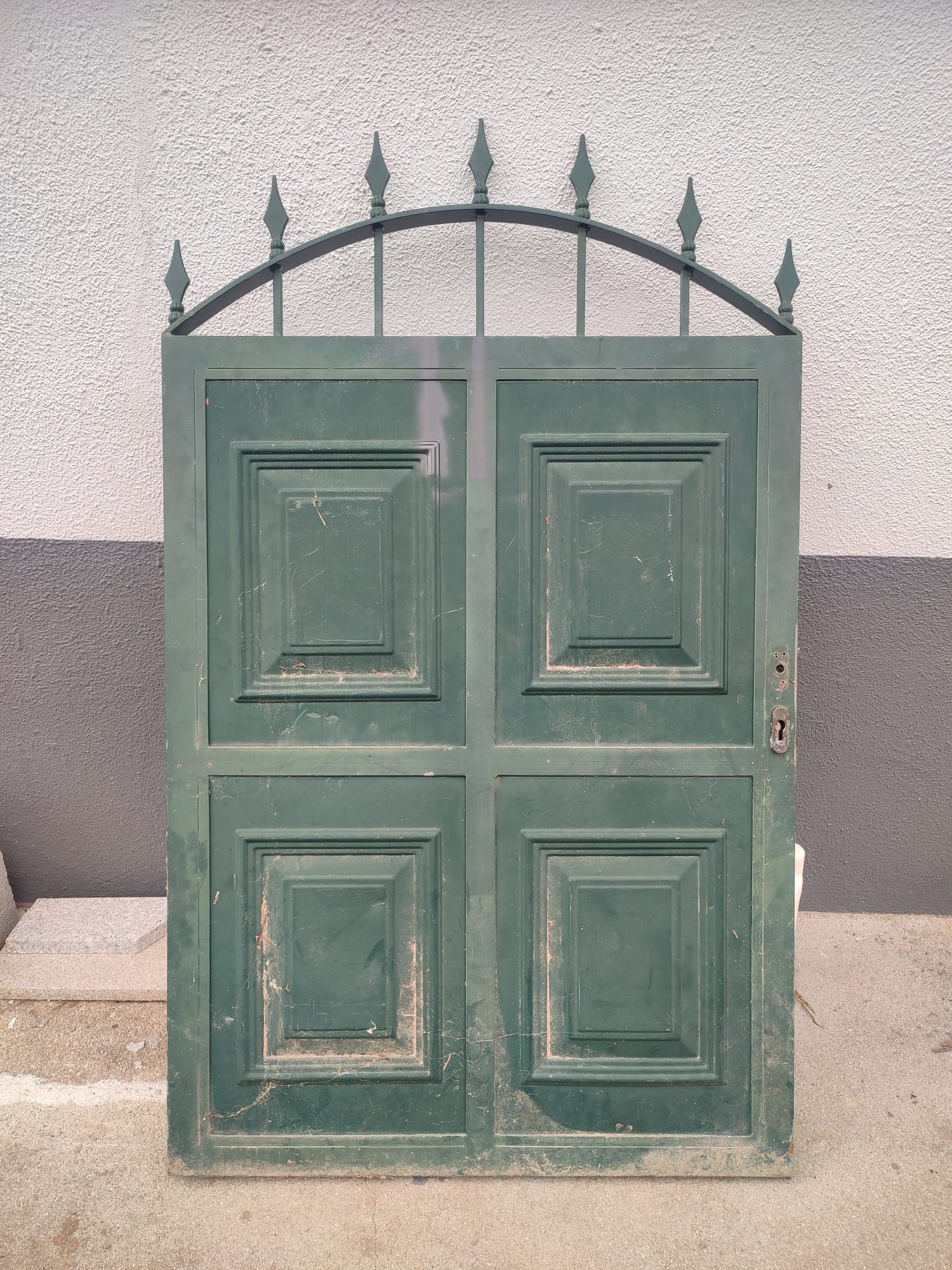 Conjunto 3  portões de ferro