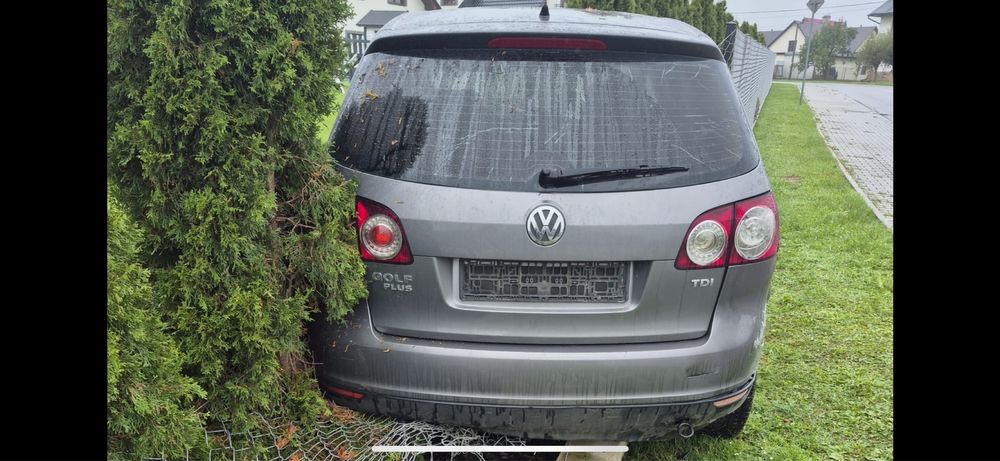 Volkswagen golf Plus 5 pilnie!!! zderzak