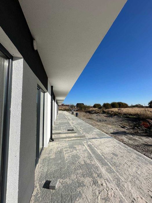 Однокімнатна квартира. 1 поверх + власний дворик в ЖК "Веселка"