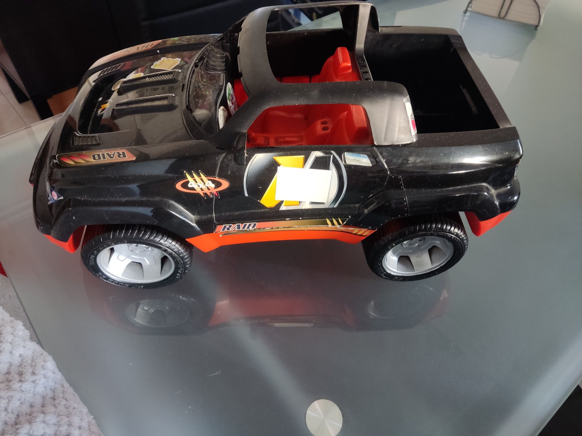 Carro ( andador ) Chicco + carro Action Man