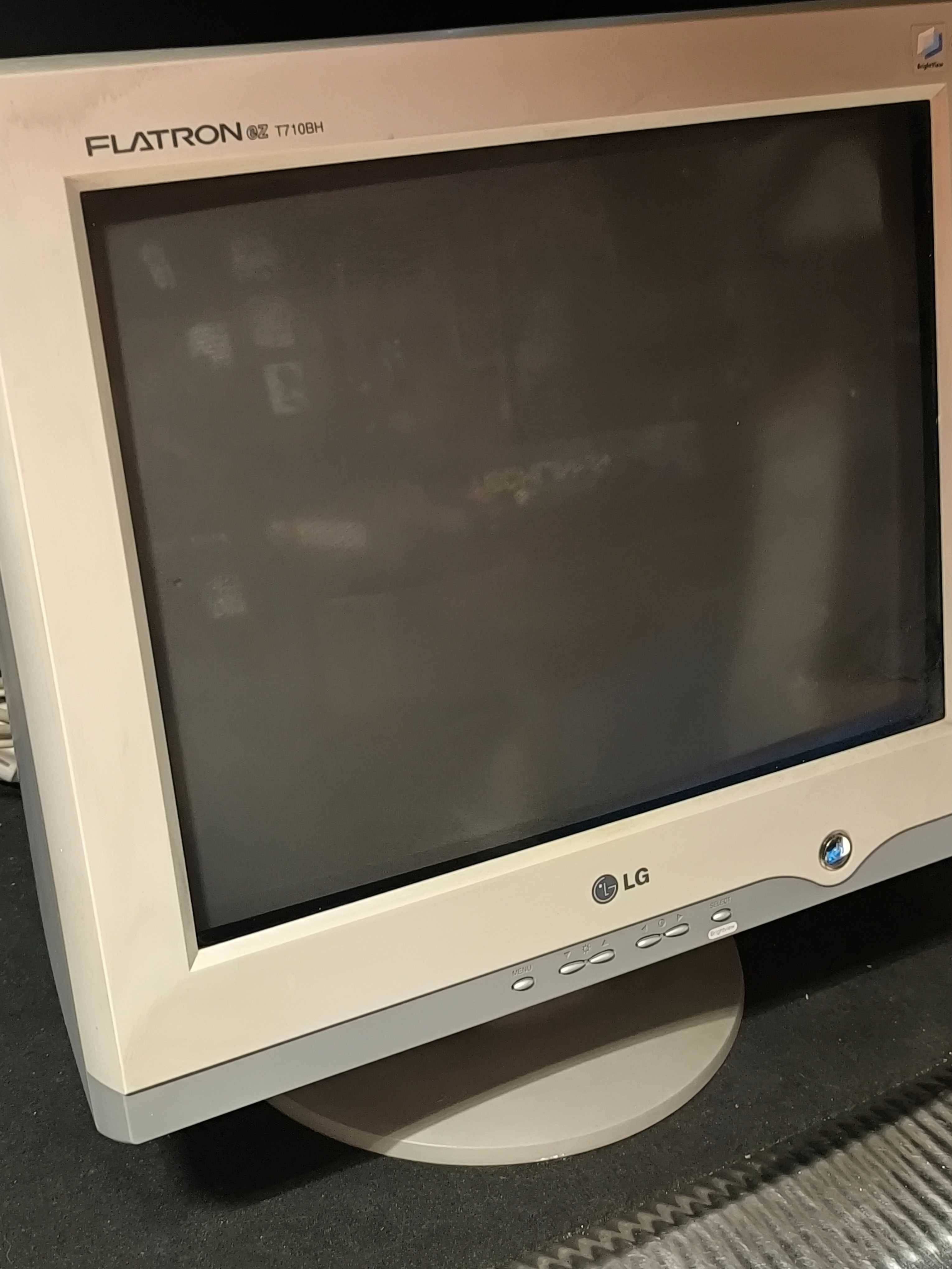 Monitor Retro LG Flatron ez T710BH - kineskop
