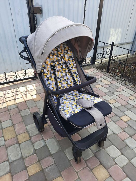 ТЕРМІНОВО САМОВИВІЗ! Прогулянковий візочок Carrello Bravo 2023