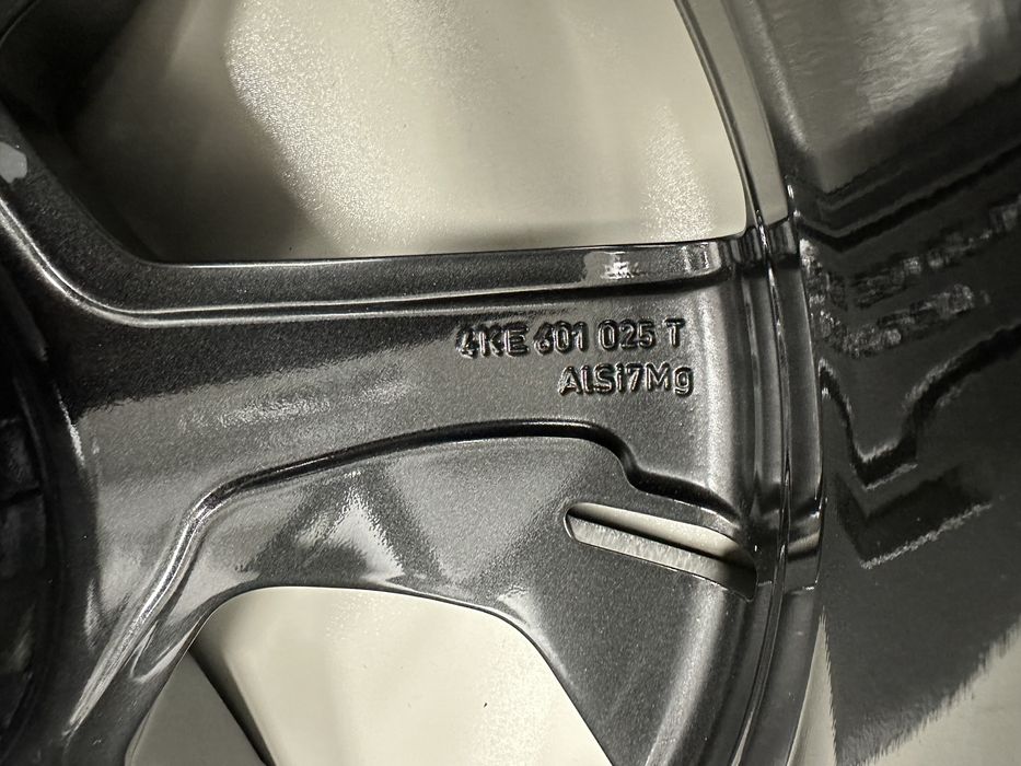 Оригінальні диски Ауді Q7 4M E-Tron 5x112 R20. 4KE601025T