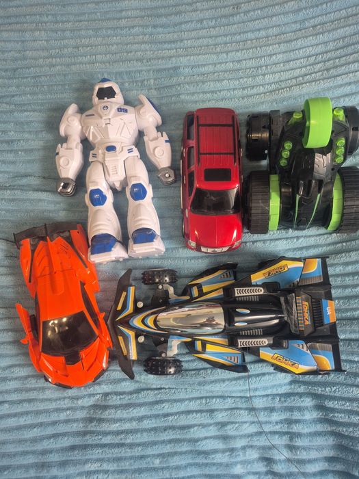 Продам лот іграшок для хлопчика