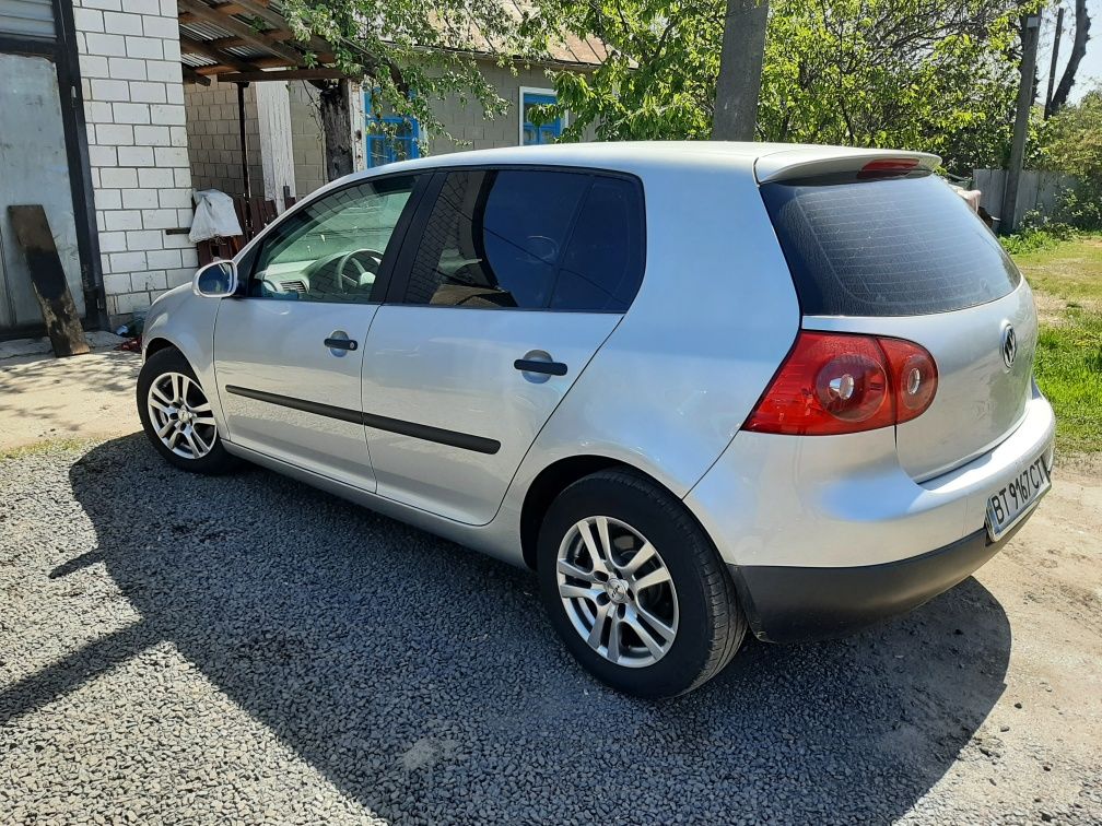 Volkswagen Golf V