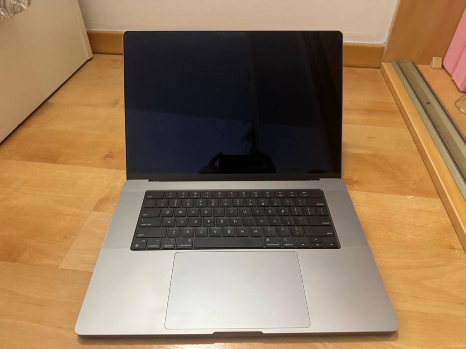 Apple Macbook Pro 16’ M2 Max, 32GB RAM, 1 TB SSD