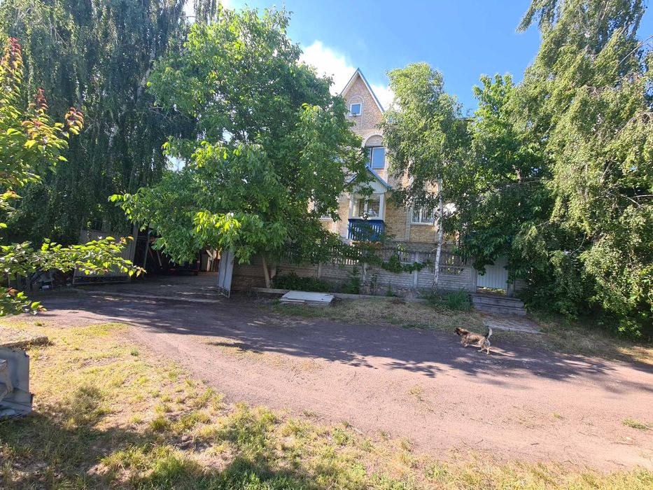 Продається будинок в м. Сквира.