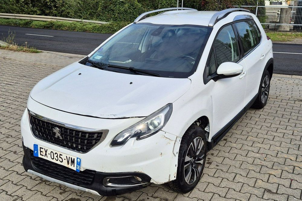 Peugeot 2008 1.2 110KM Lifting Klimatronic Tempomat Nawigacja