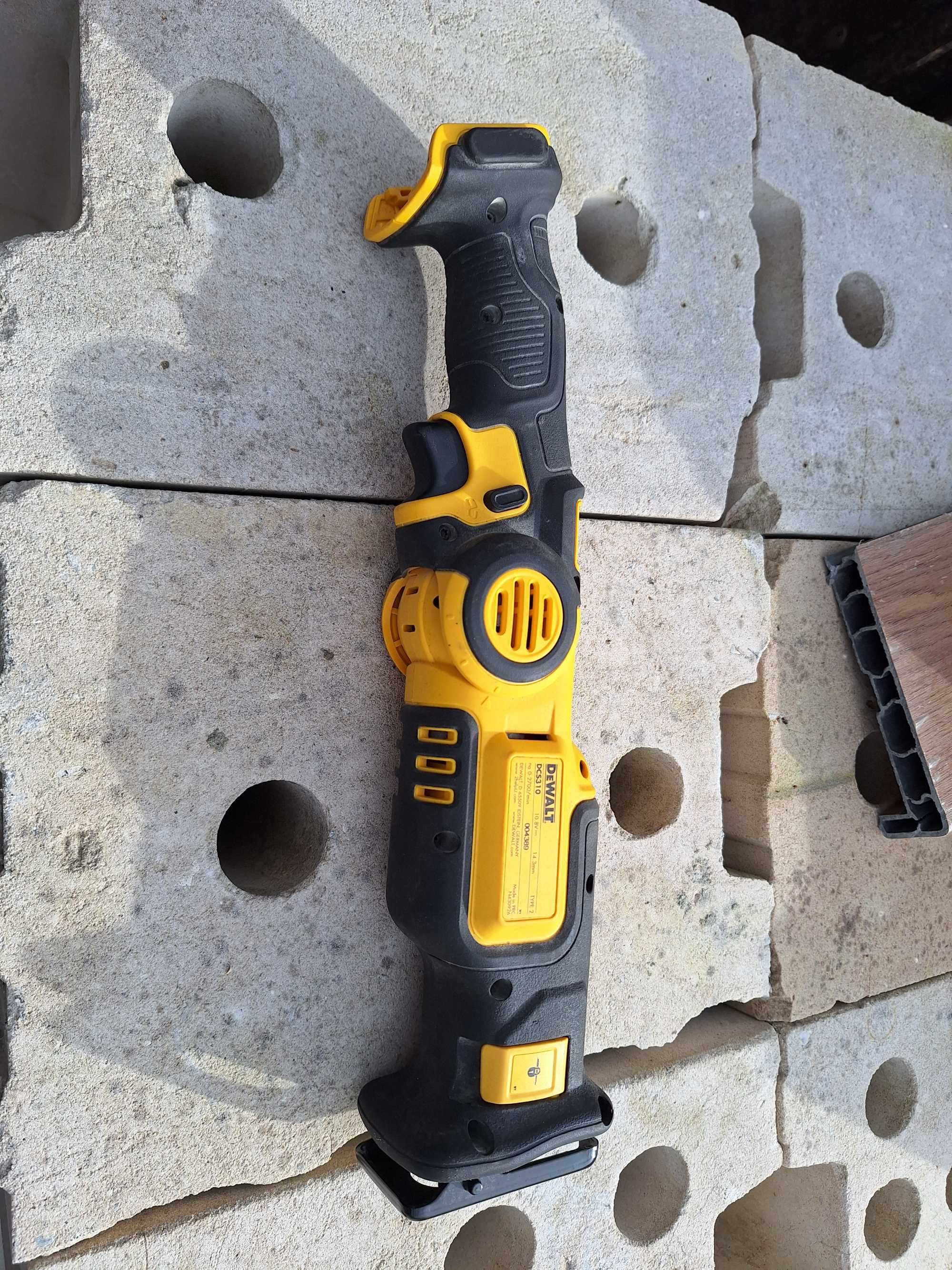 Piła szablasta 10,8v Dewalt