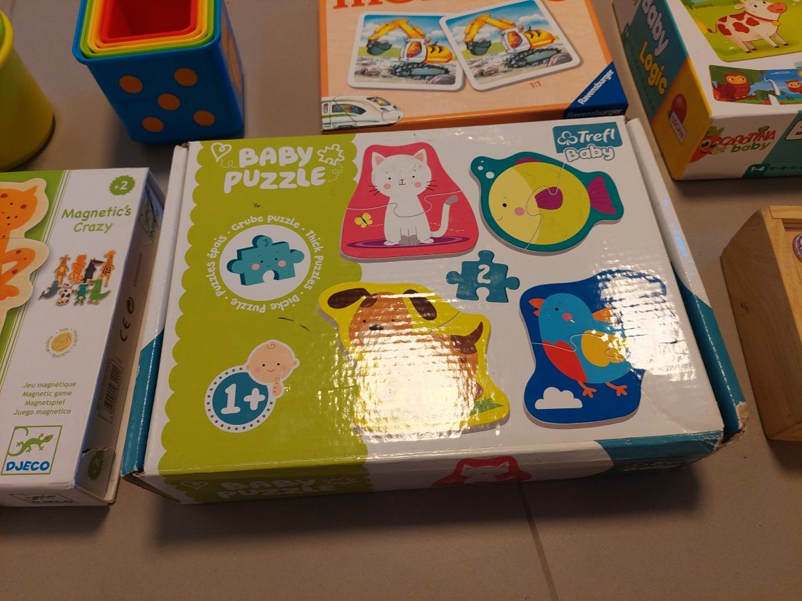 Zestaw zabawek (puzzle, gry, układanki)