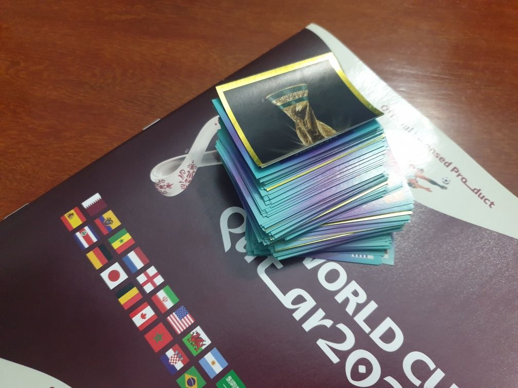 Vendo ou troco Cromos coleção Mundial 2022 Catar