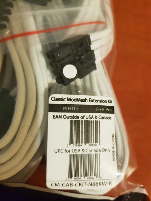 Zestaw przedłużaczy CableMod Classic ModMesh 8+8 Series white