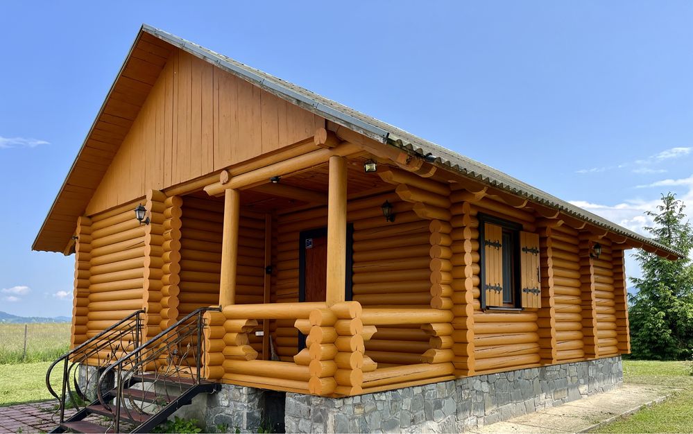Відпочинок в Карпатах окремий деревяний еко котедж, камін. Будинок.