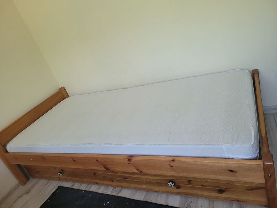 Łóżko sosnowe 90x200
