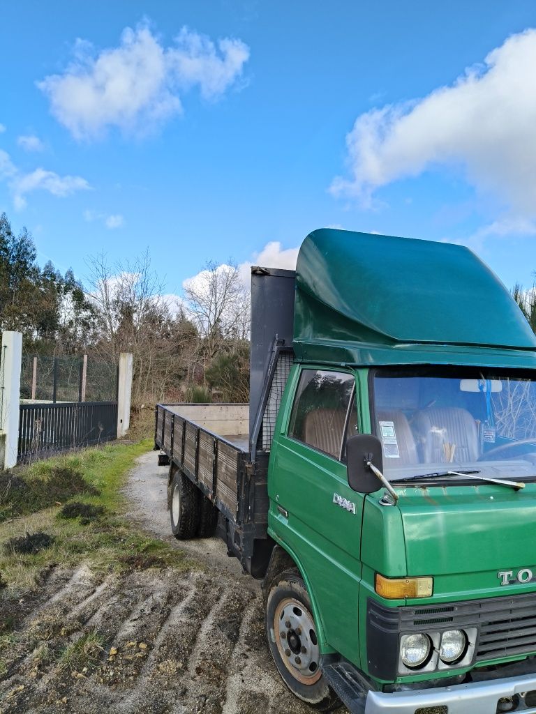 Venda Toyota Dyna Bu30