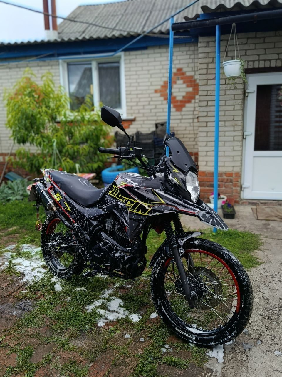 Продам мотоцикл LONCIN LX200GY-7a