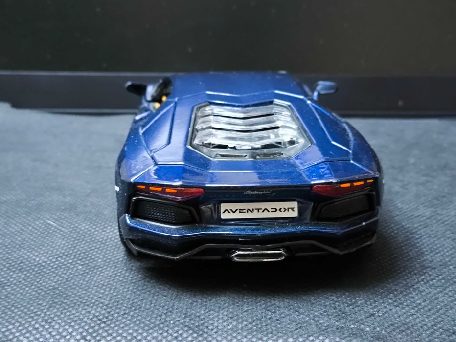Модель Lamborghini LP700-4 Maisto 1/24