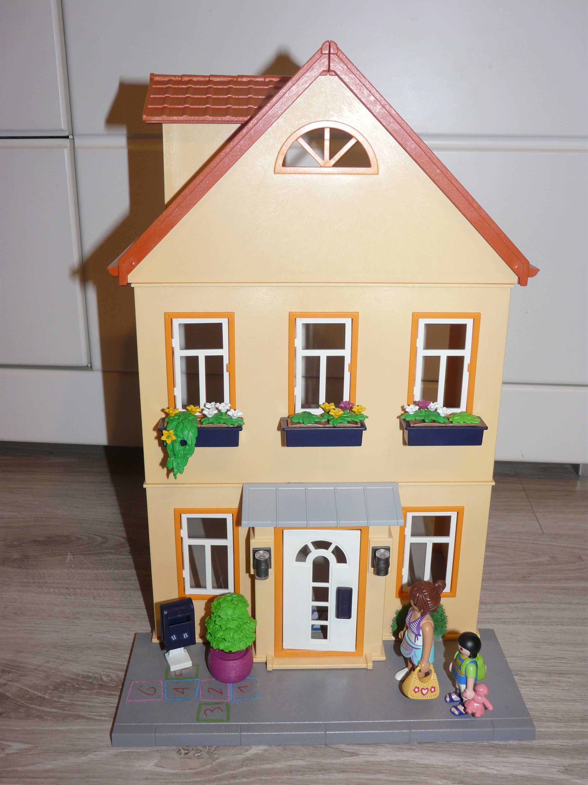 Playmobil domek piętrowy