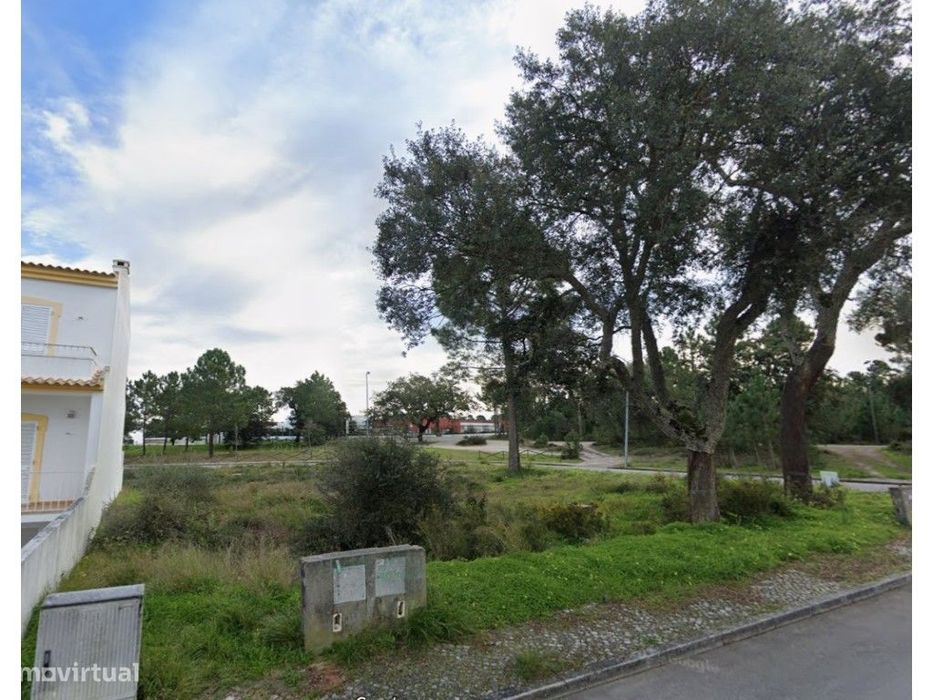 Lote urbano com projeto aprovado em Sesimbra