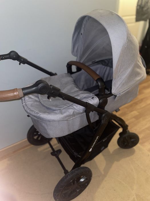 Vendo carrinho e obinho kinder kraft usado mas em bom estado