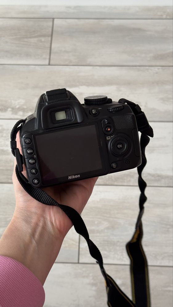 Nikon D3100 kit 18-55