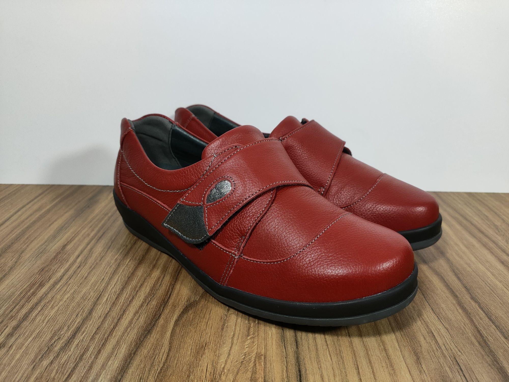 Buty EasyFit Handcrafted in Portugal skórzane rzepy r. 39 25,5cm