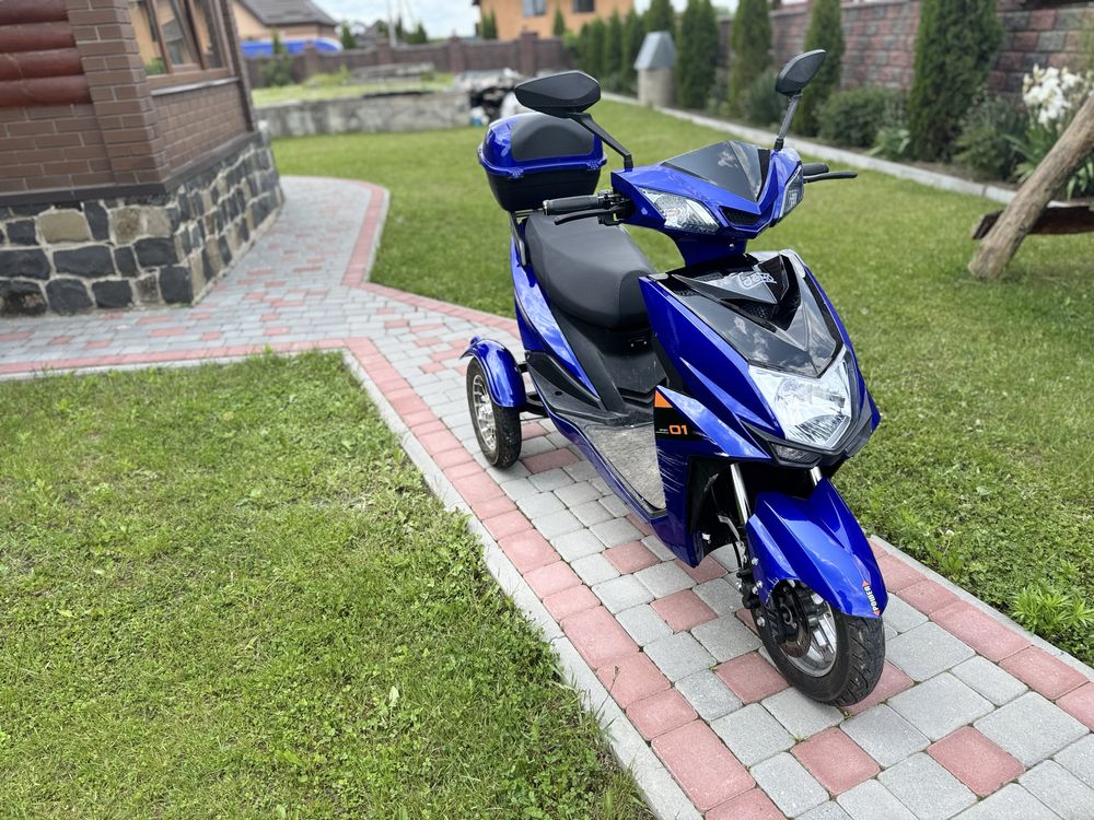 Електроскутер ІDemo Trinity Pulse B-100LA