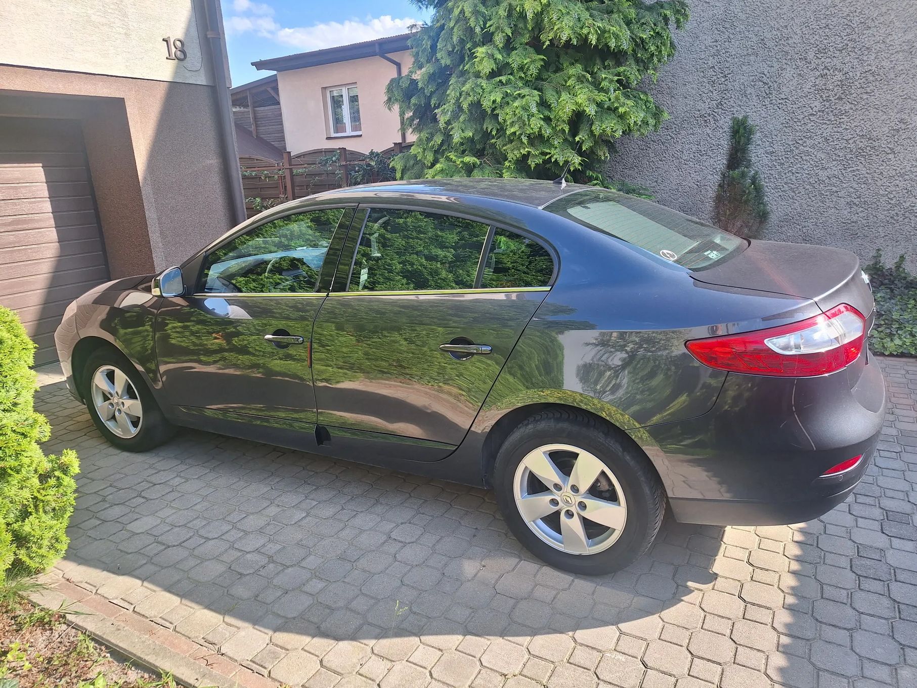 Renault Fluence Bezawaryjny, reg. serwisowany, ekonomiczny (ben+LPG), polski salon