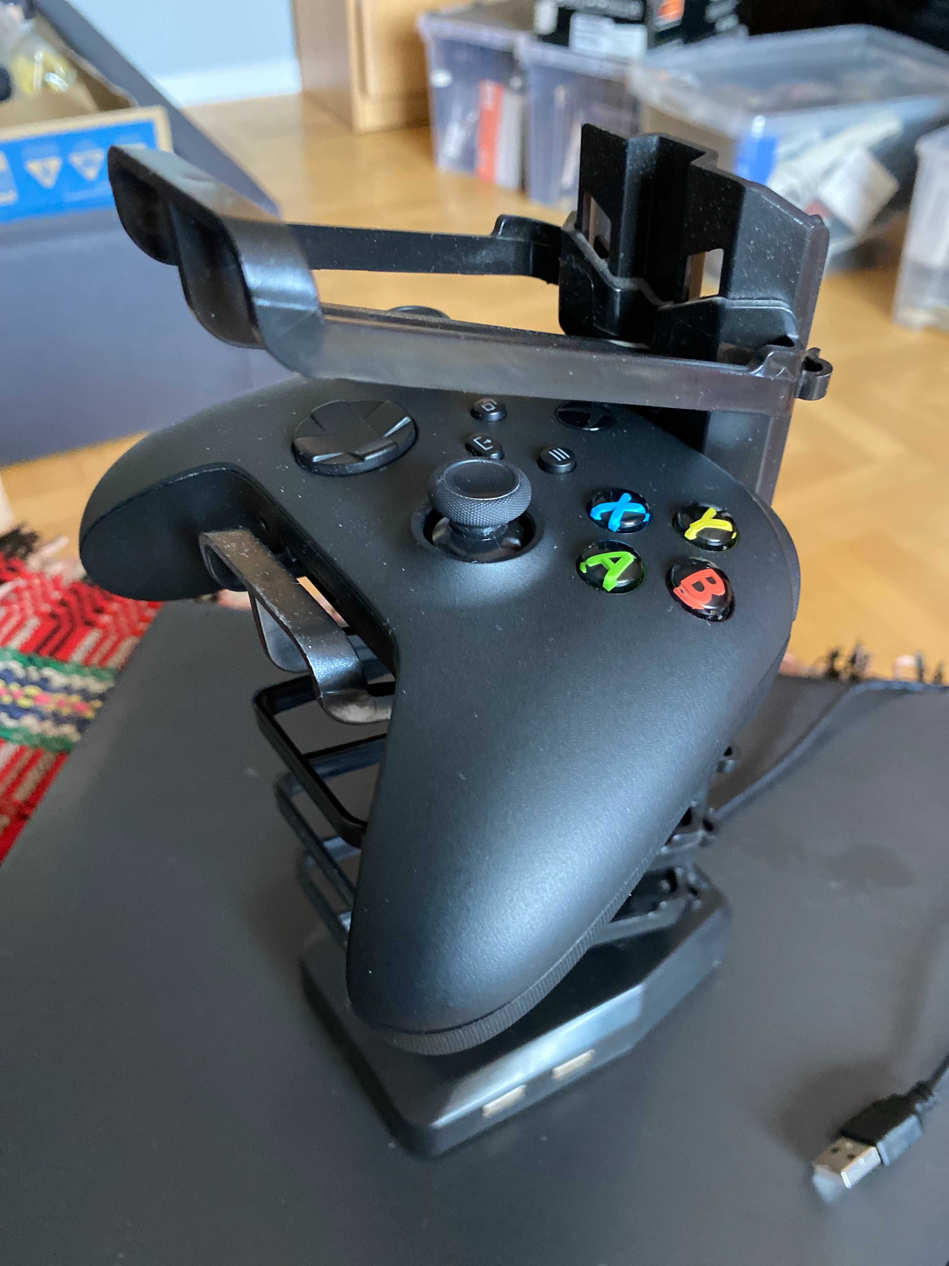 Stacja ładująca  pady do konsoli z 4 portami USB rok gwarancji