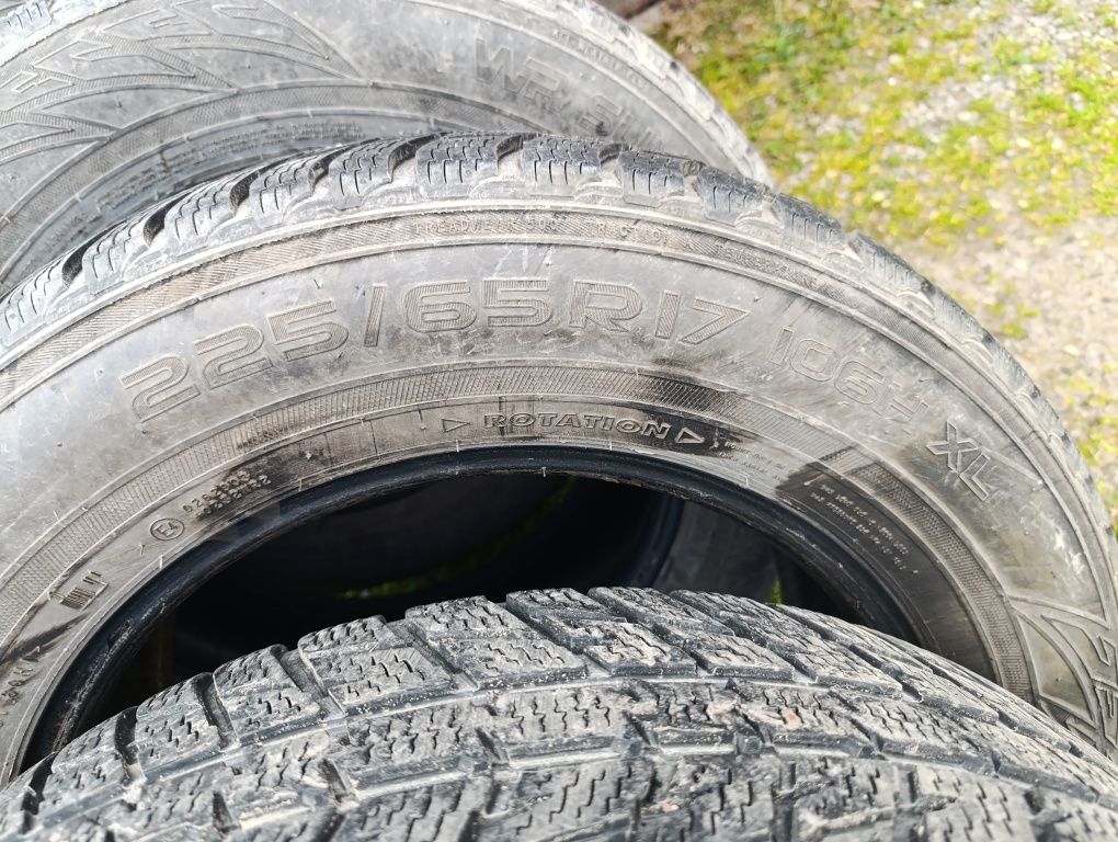 Opony Nokian WR SUV 3 - zimowe, 225/65/17, bieżnik 6 mm, super stan